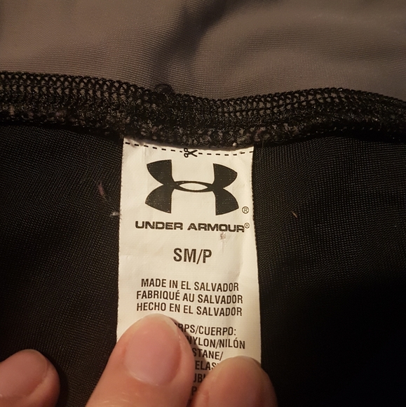 💥2 for 30💥 6" Under Armour Compression Shorts - Picture 2 of 5